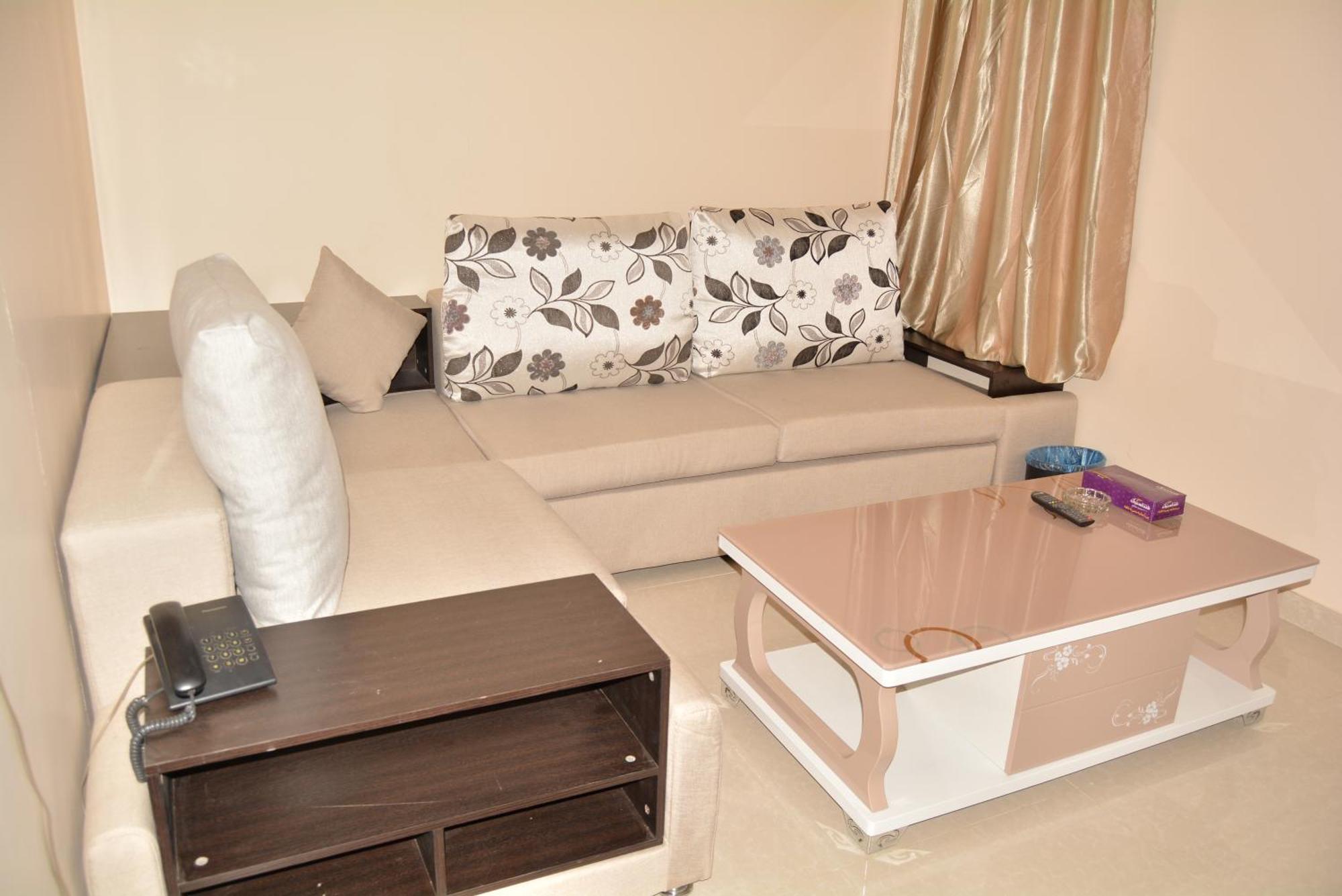 Orient House Aparthotel Ha'il Room photo